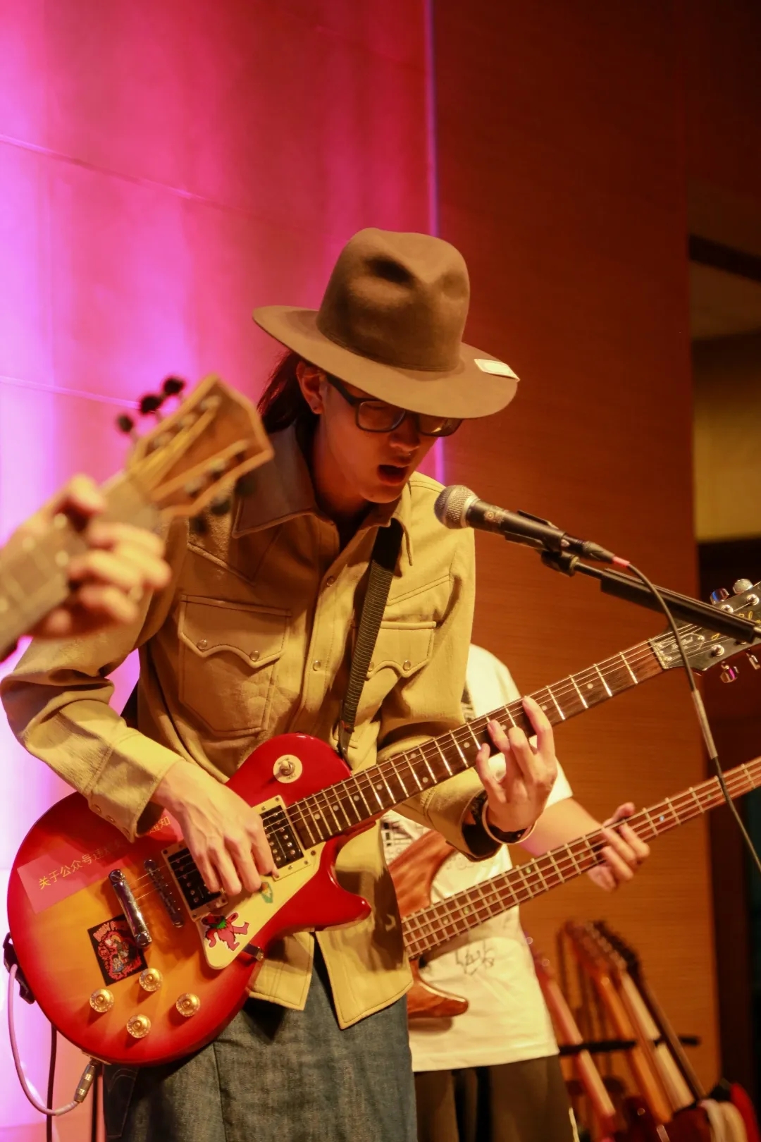 5ea5ba547ab65268035a204a19e6ff5