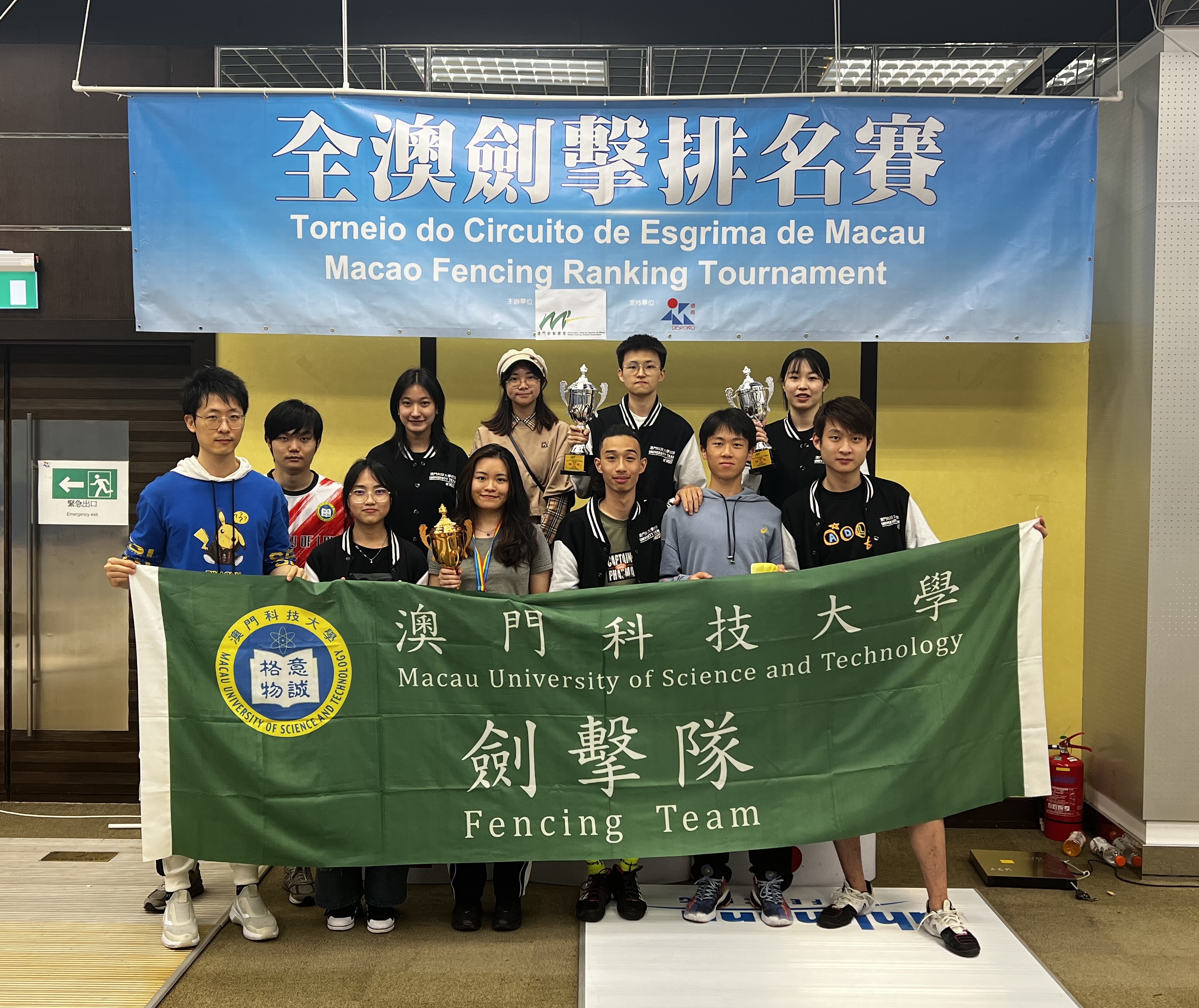 cee9b4d3ab975b1b2aa535b6ba03d70