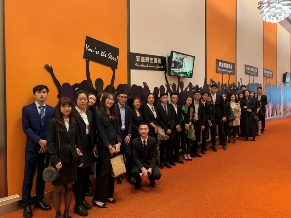 同學們於新濠天地員工後勤空間合照