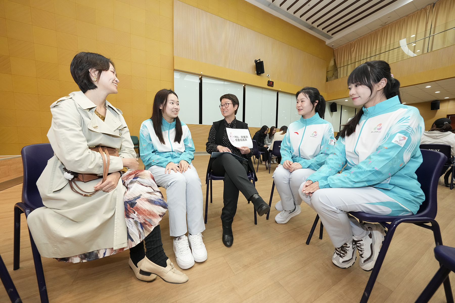 志願者及導師與教育局競賽導師面對面交流2.jpg image.jpg