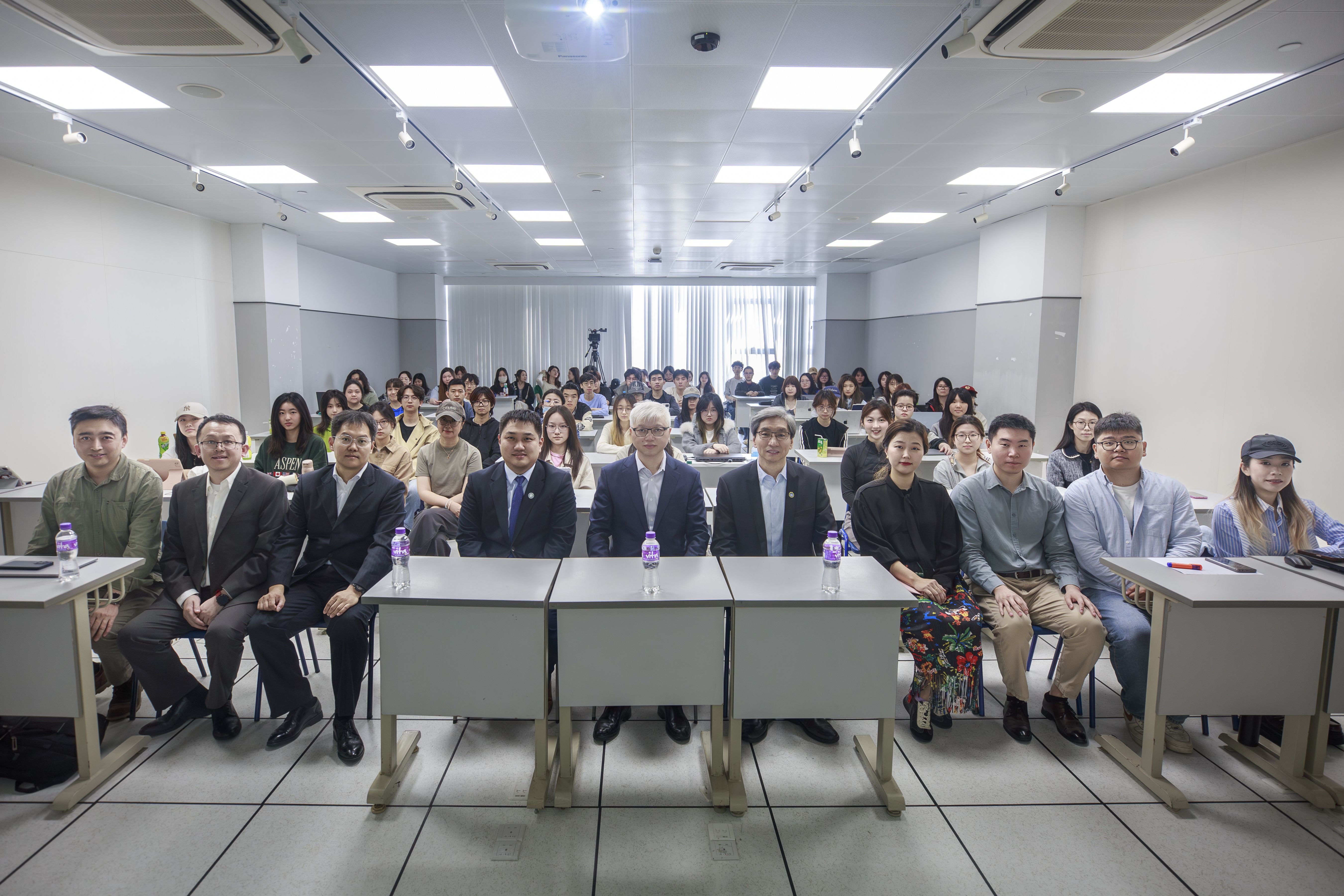 全場大合照.jpg image.jpg