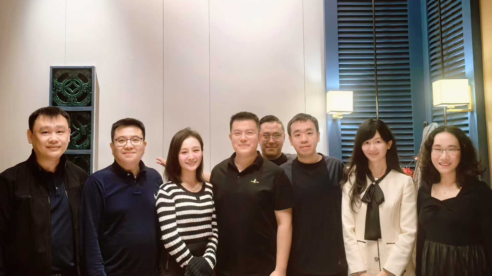 ▲澳科大珠海校友會理監事合影.png