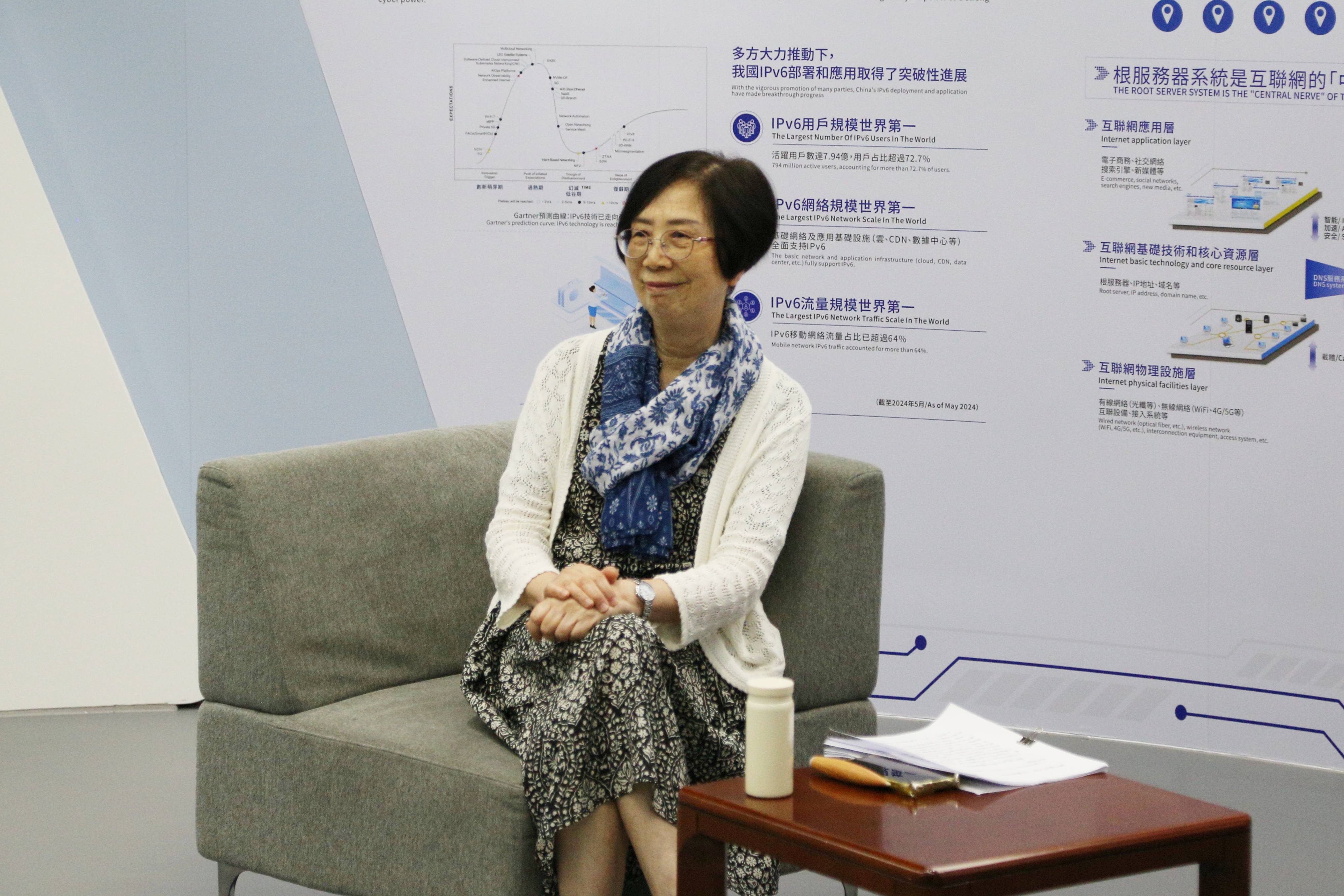 圖3 林中英女士現場演講.jpg