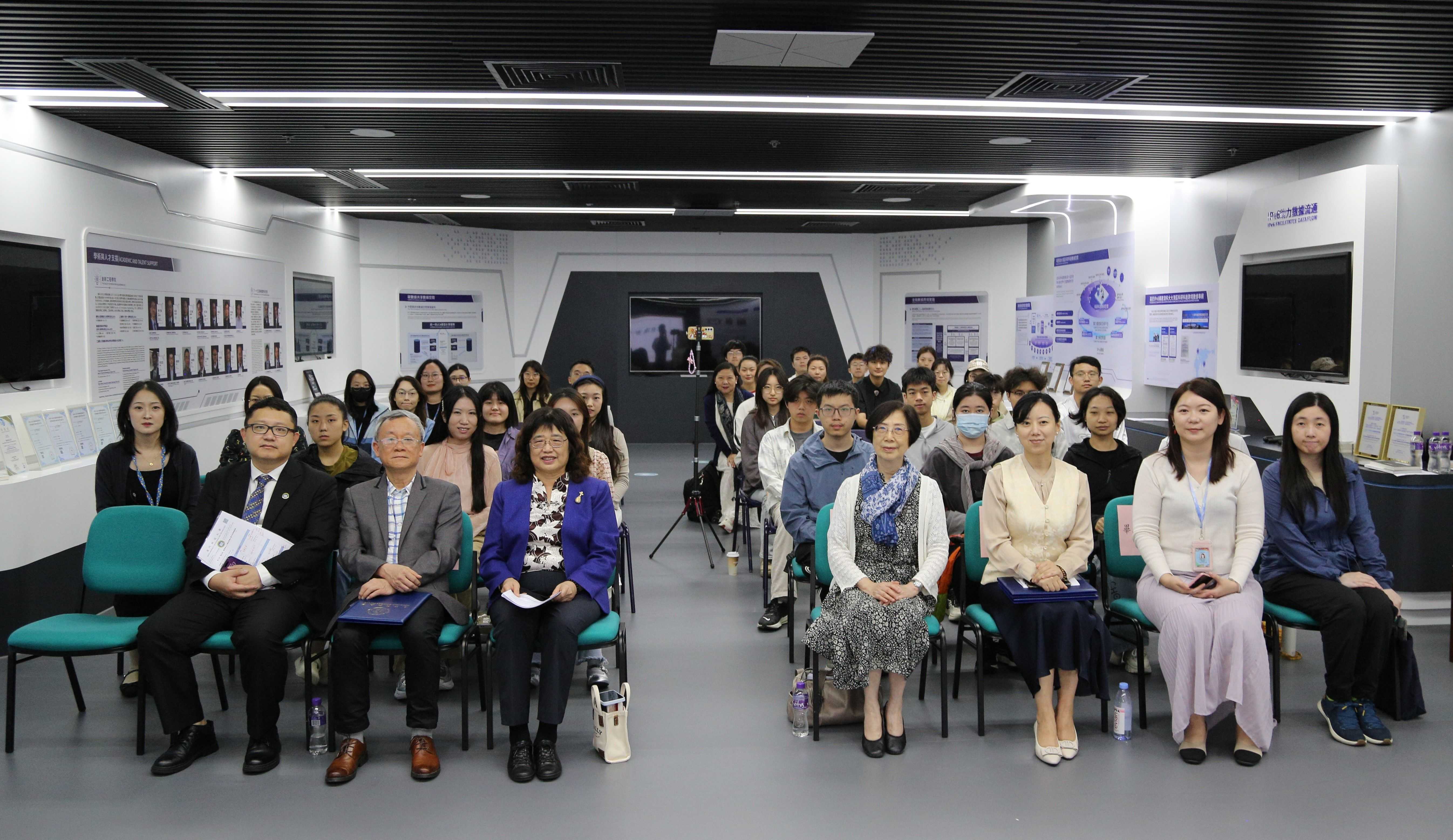 圖6 全場大合照.jpg