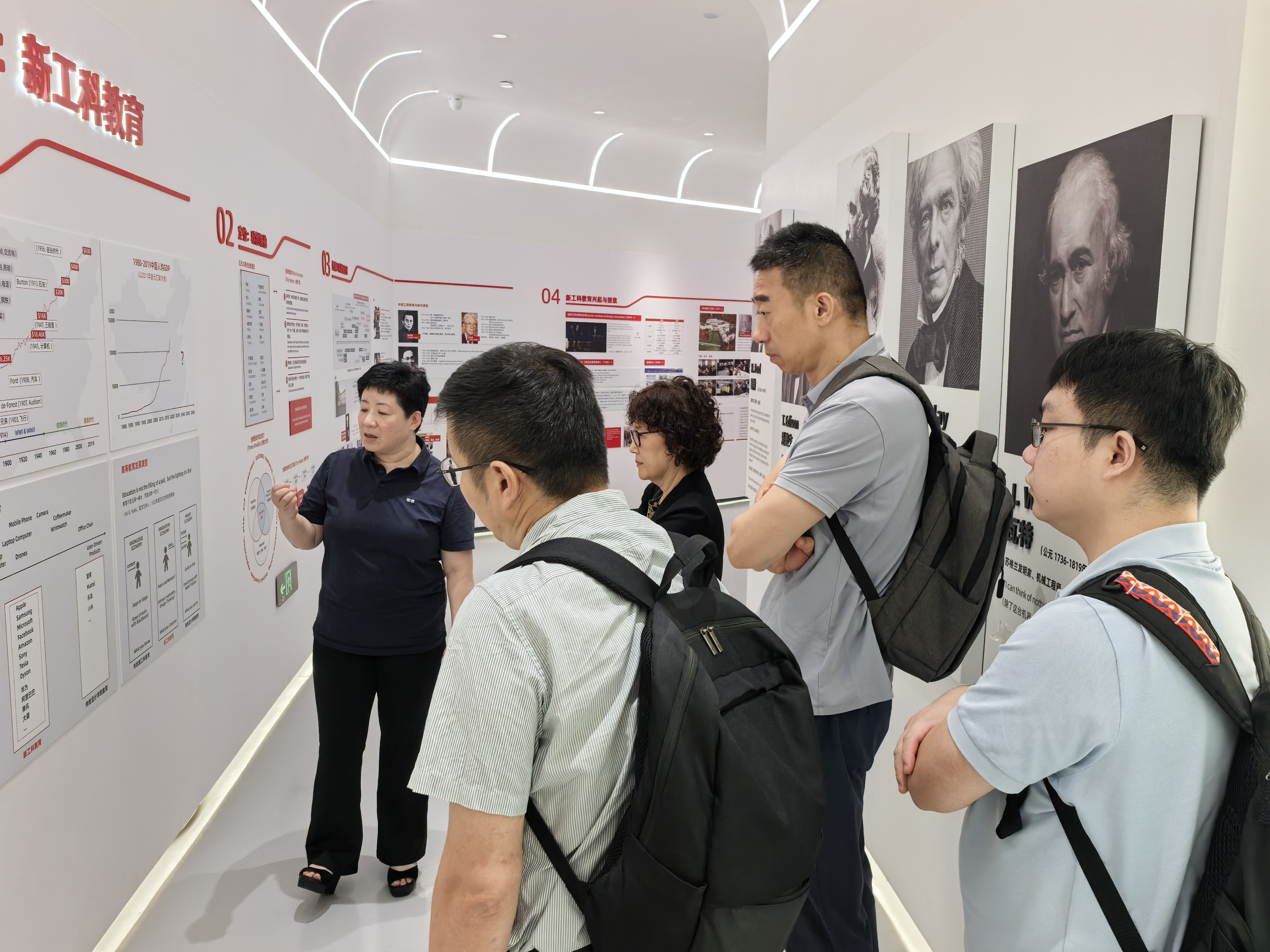 代表團參觀 XbotPark 機器人基地