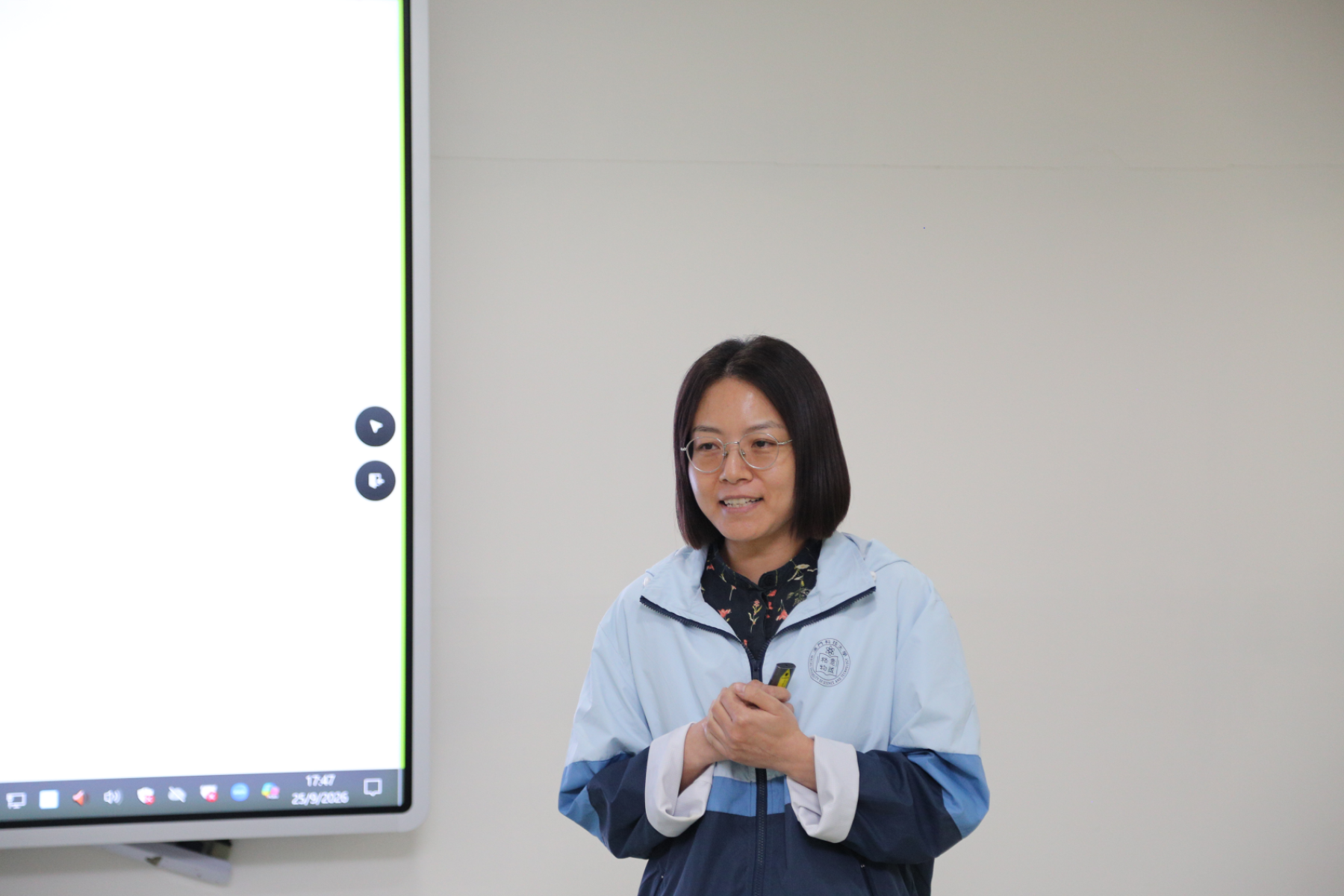 3. 資源建設服務組組長杜娟進行分享.png